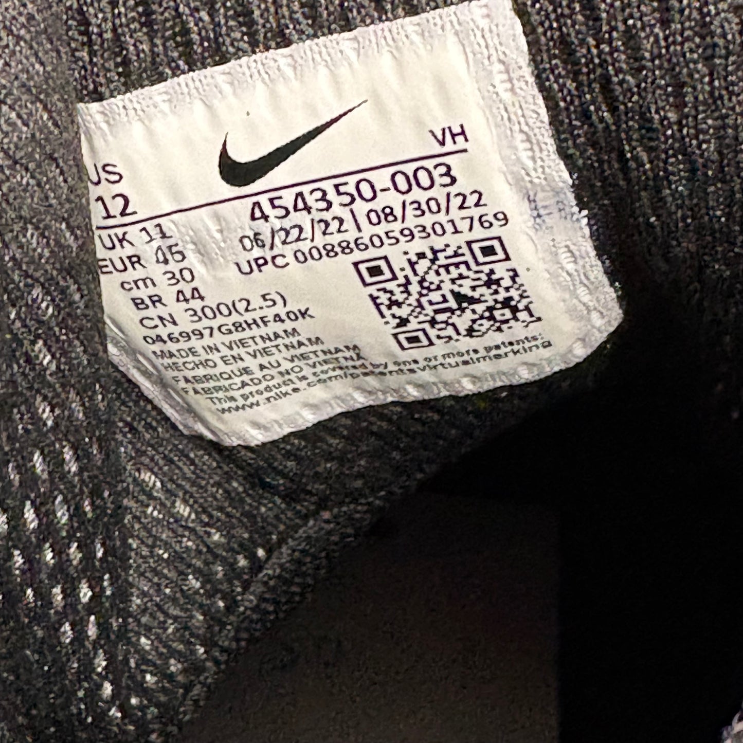 Nike manoa black boot (UK11)