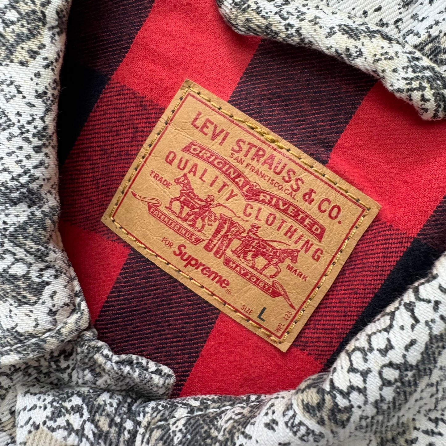 Supreme X Levi’s snakeskin denim jacket (L)