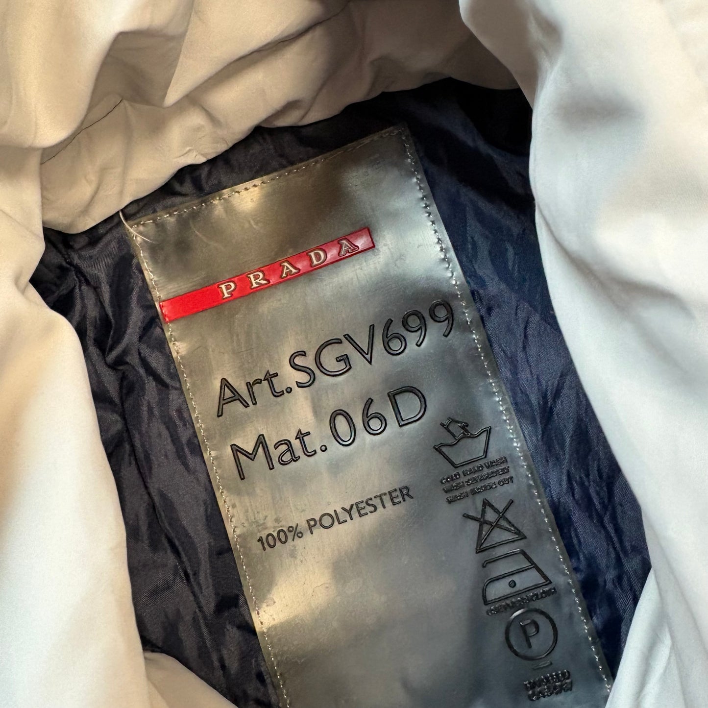 Prada navy goretex jacket with built in liner (XL)