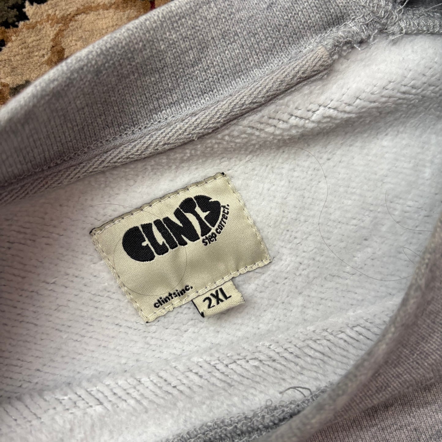 Clint’s grey sweatshirt (XL)