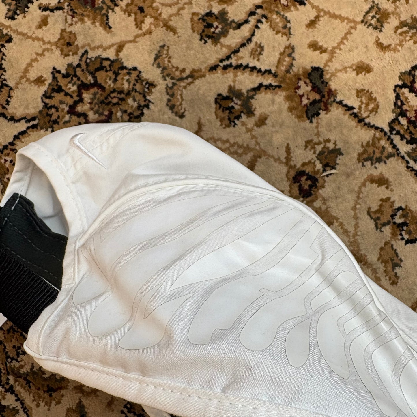 Supreme Nike TN white cap