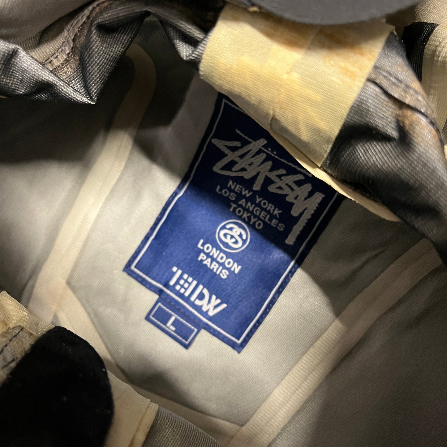 Stussy black goretex shell jacket (L)