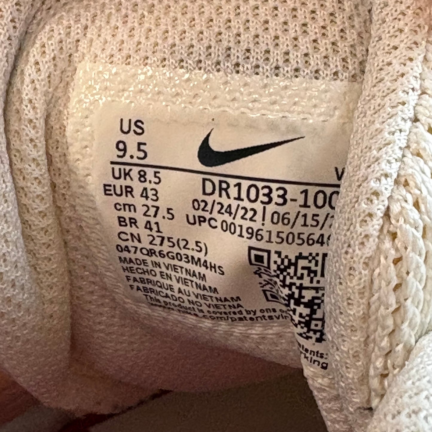 Nike Supreme air max 98 white (UK8.5)