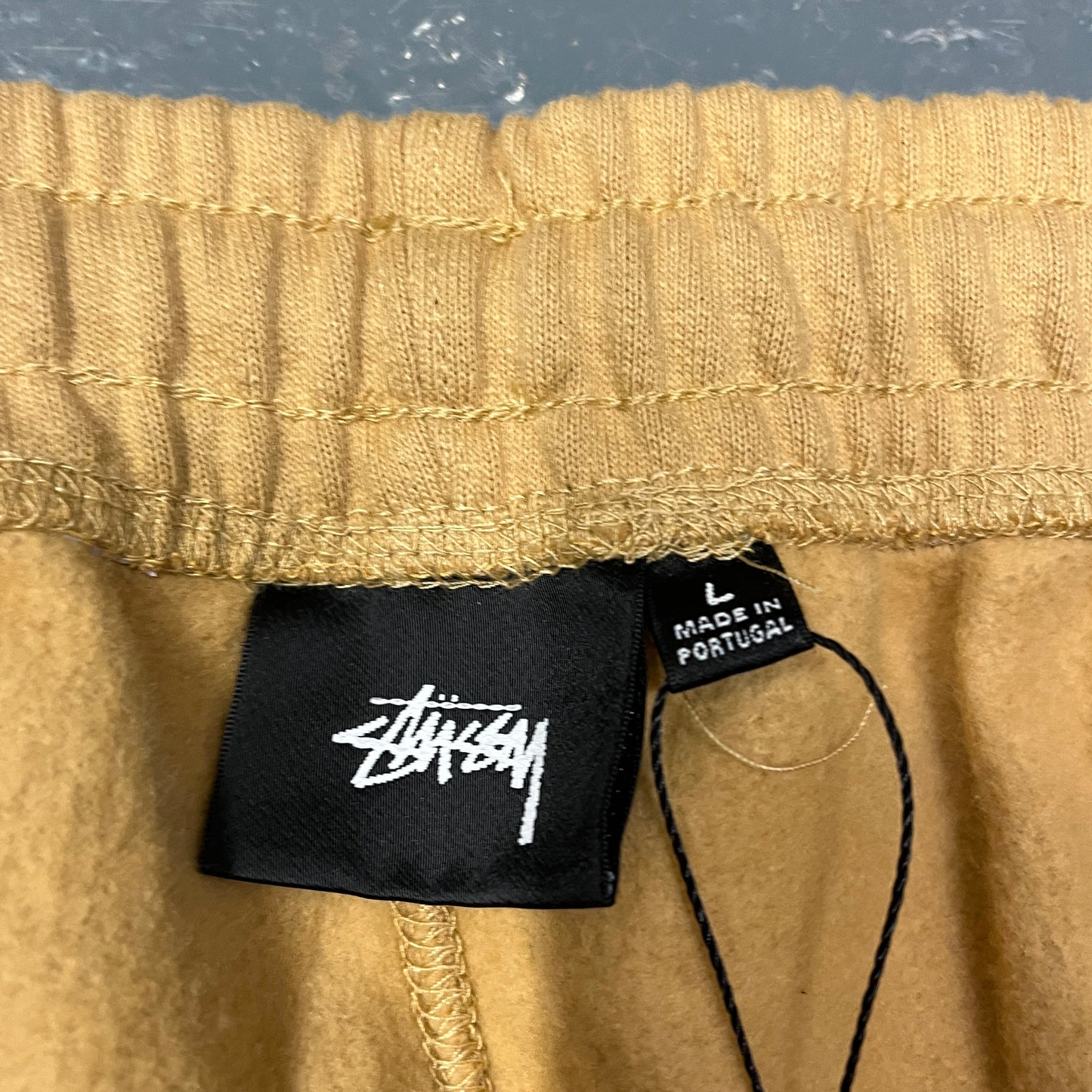 Stussy beige sweatpants (L)