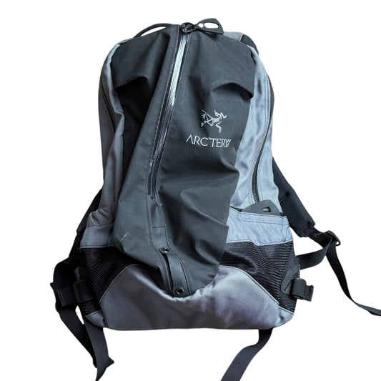 Arc’teryx X Beams grey/black backpack