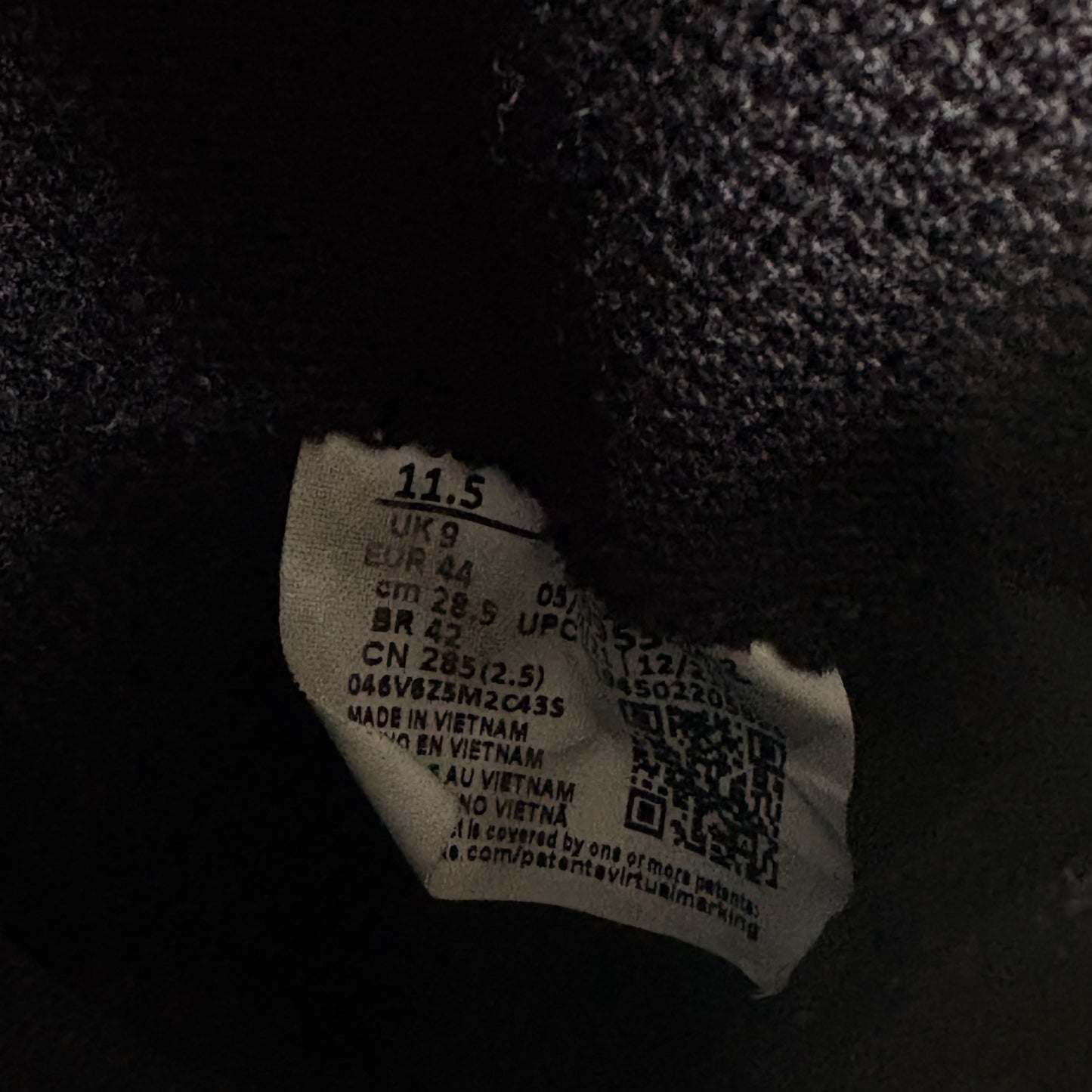 Nike lahar low black (UK9)