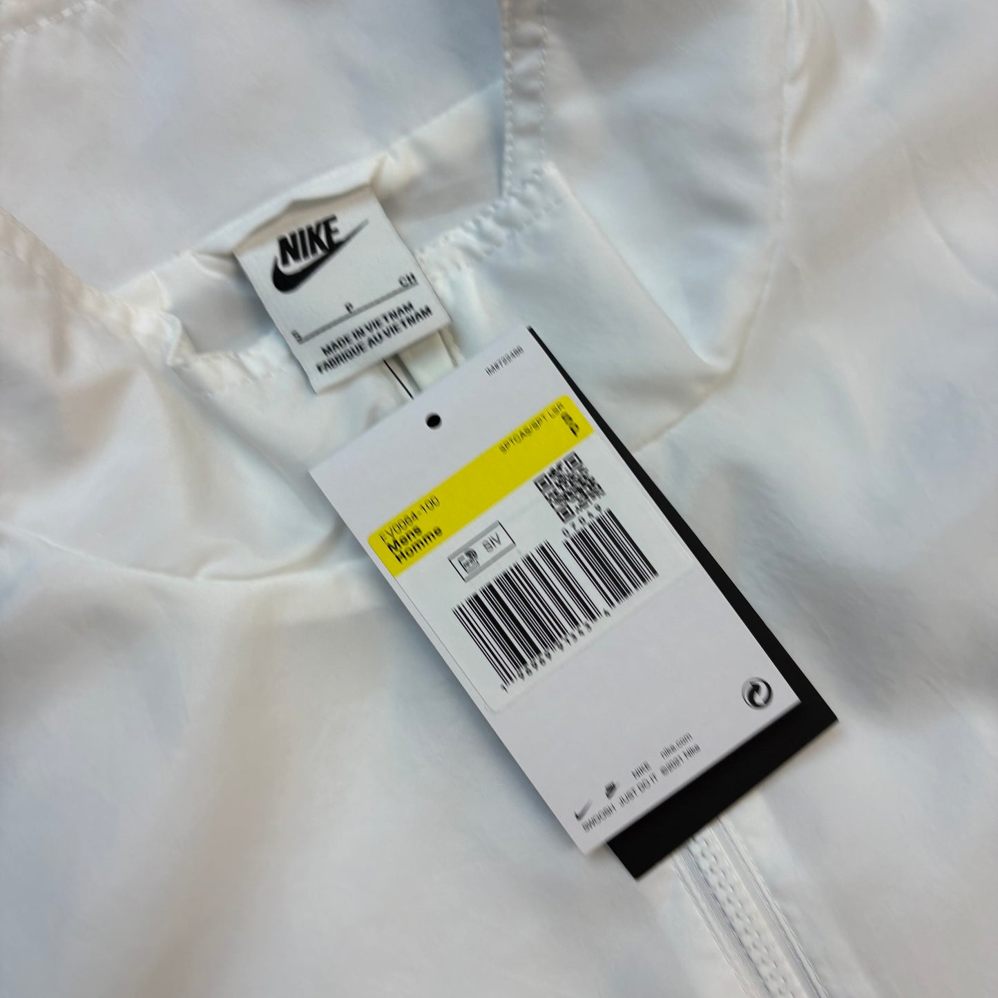 Nike TN white track jacket BNWT (S)