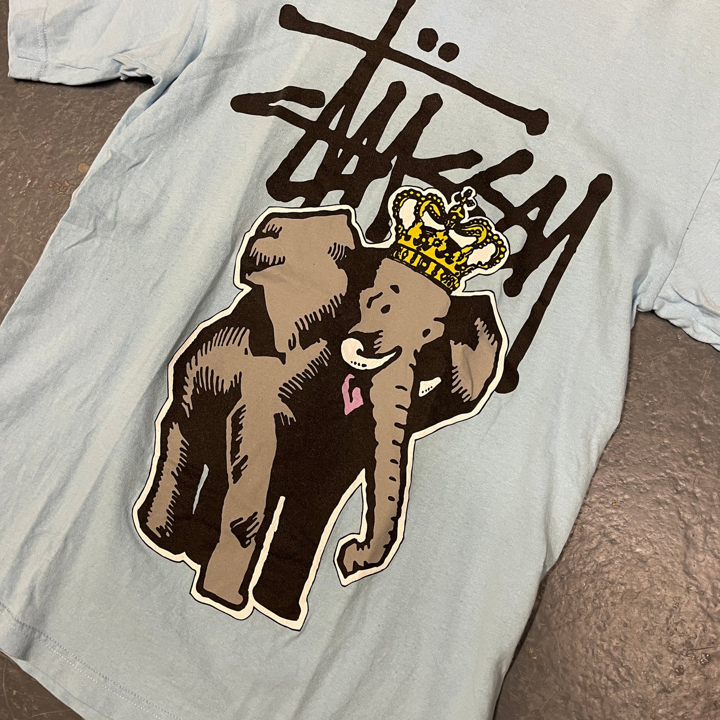 Stussy large and in charge elephant baby blue tee (M)