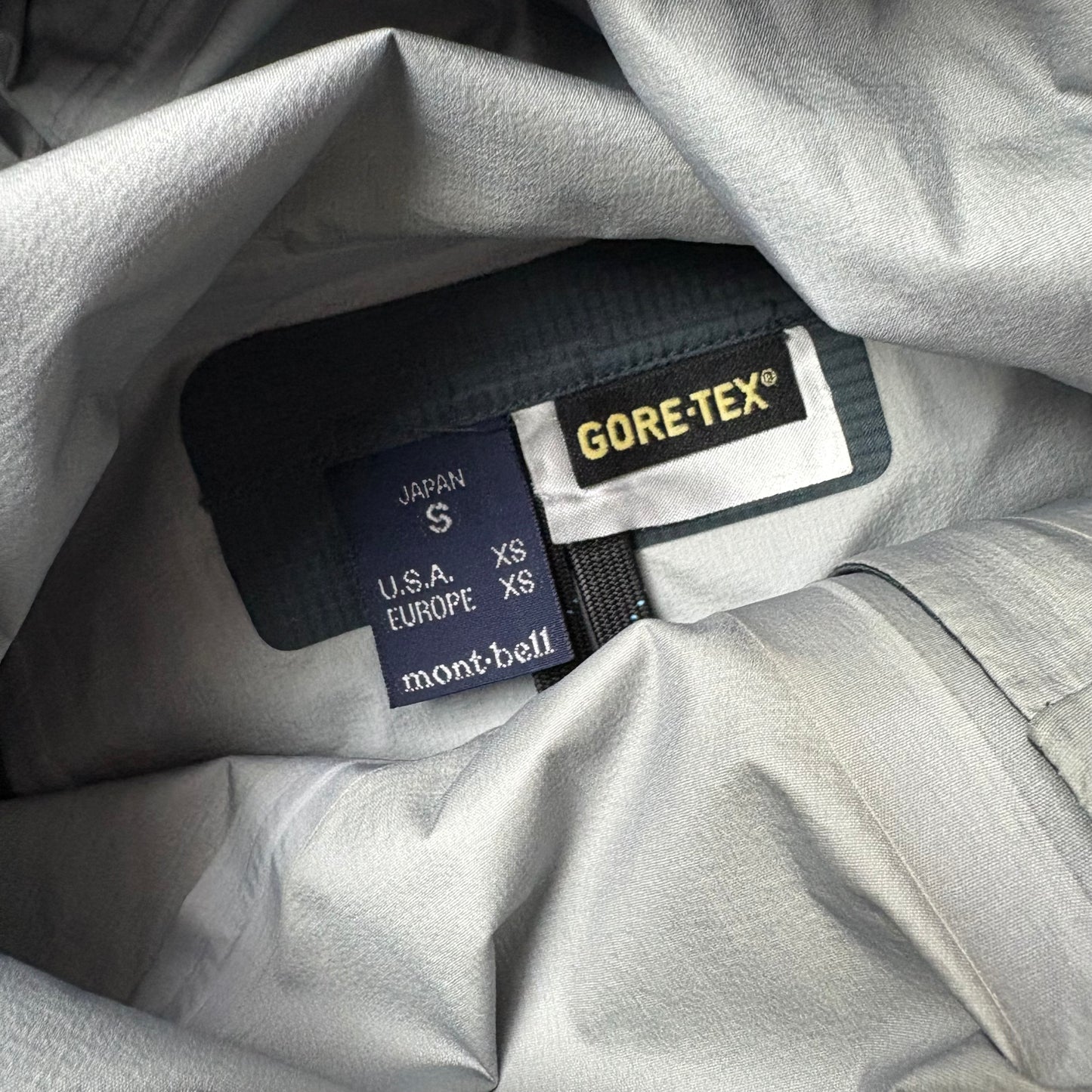 Montbell two tone olive green Gore-Tex shell jacket (S)