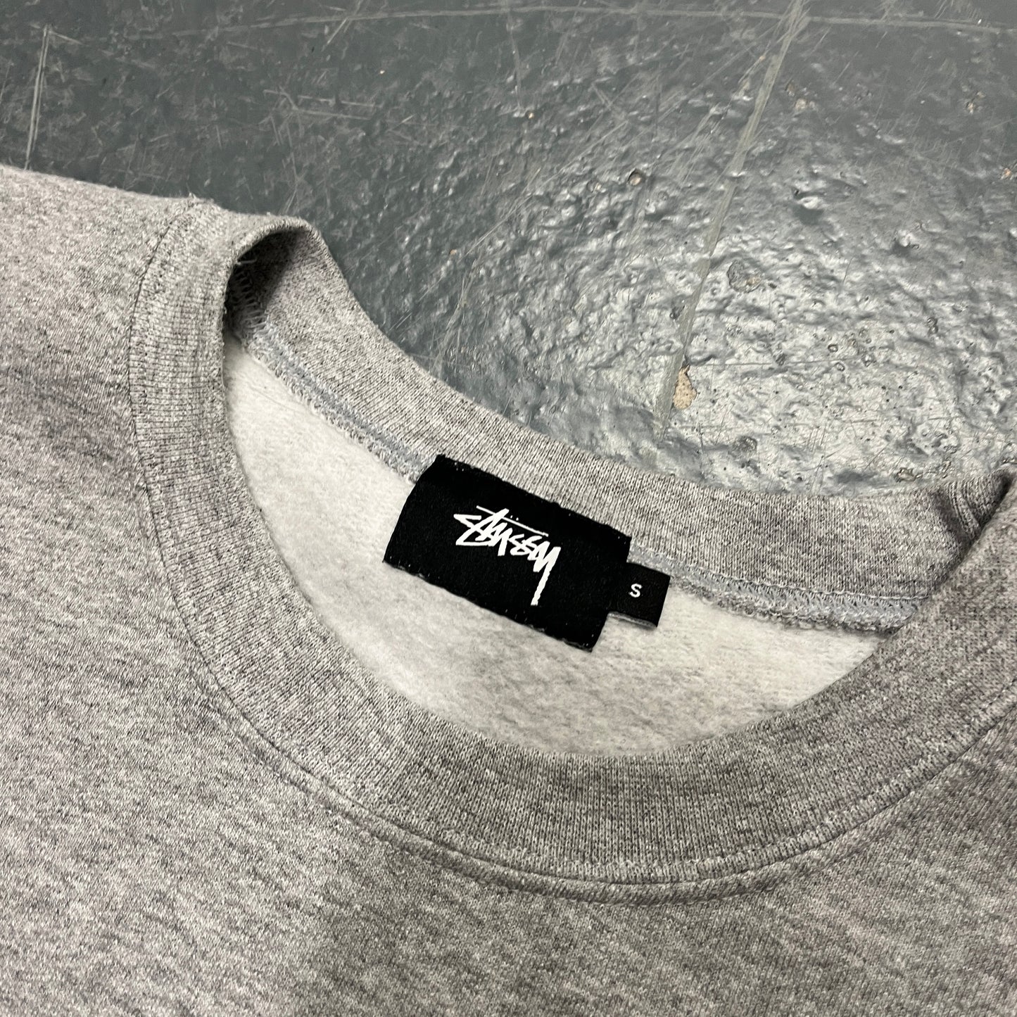 Stussy grey essential sweatshirt (S)