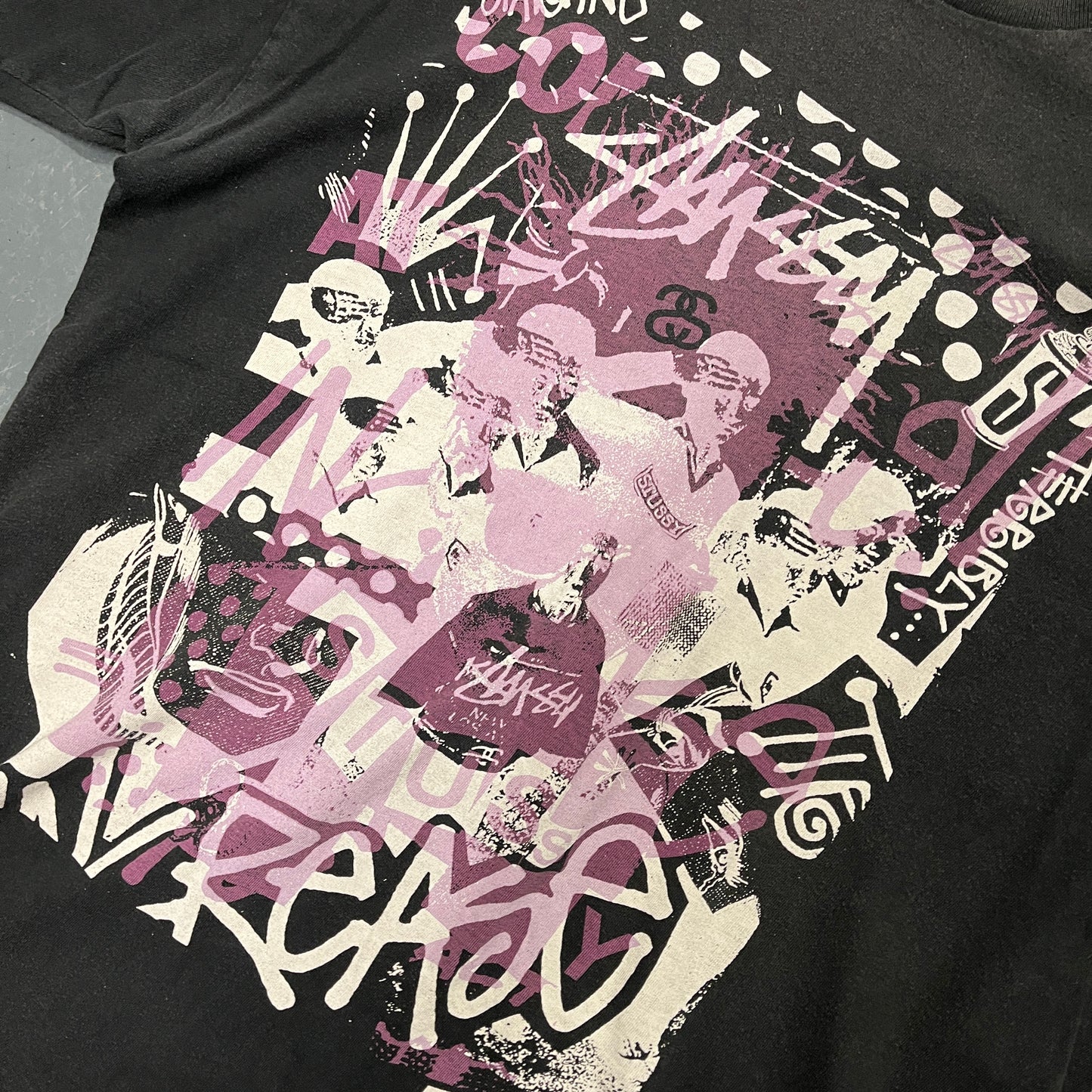 Stussy black / purple peace graphic tee (L)