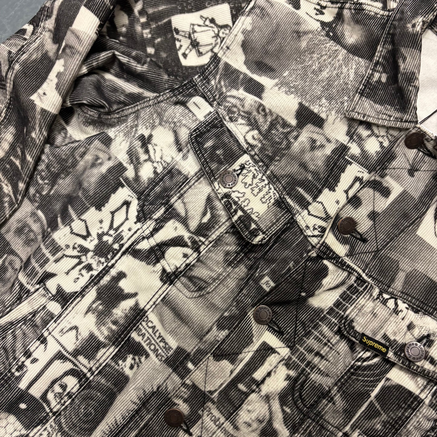 Supreme vibrations jacket (L)