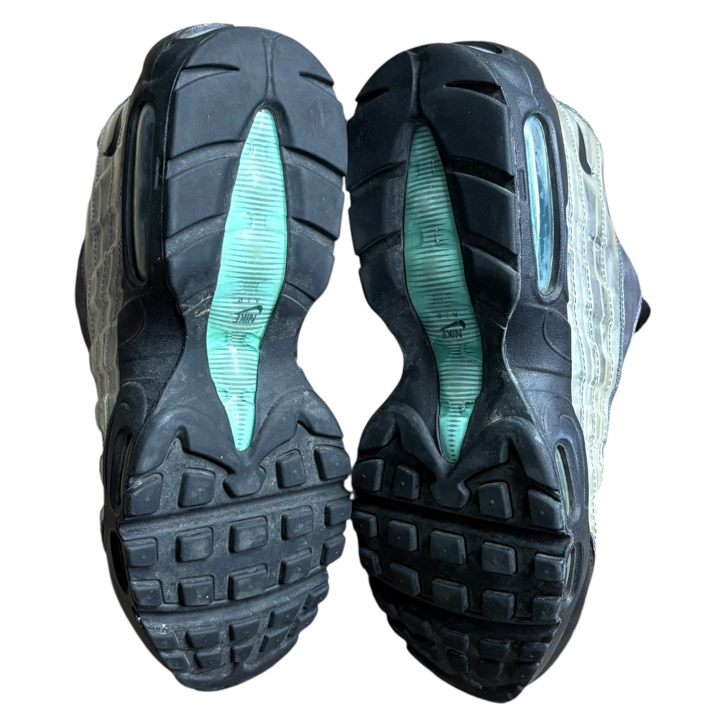 Nike air max 95 aurora green (UK8.5)