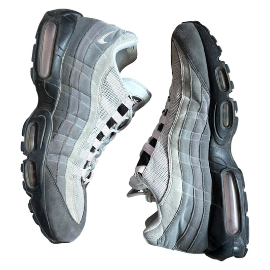 Nike air max 95 pink foam (UK10)
