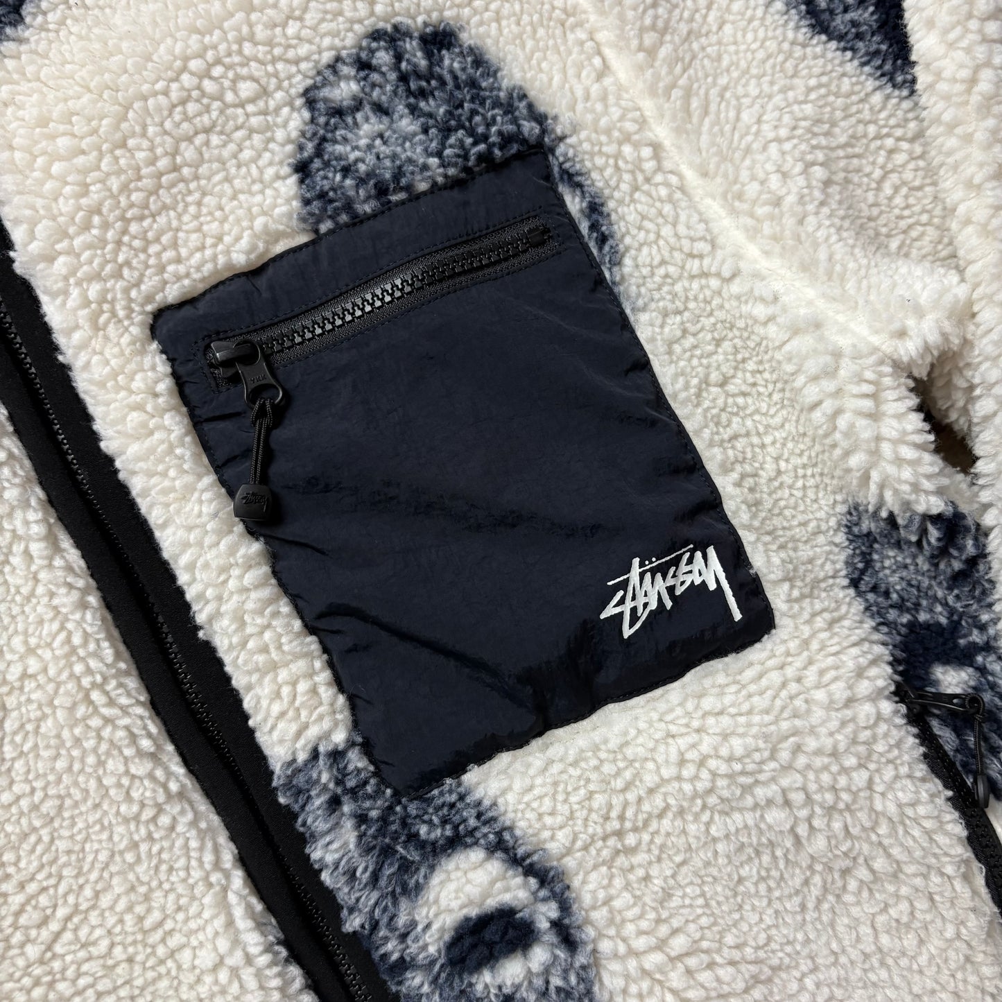 Stussy cream mask sherpa fleece jacket (M)
