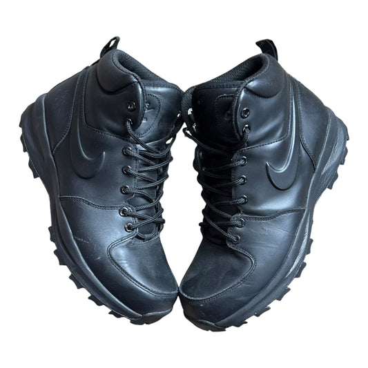 Nike Manoa black boots