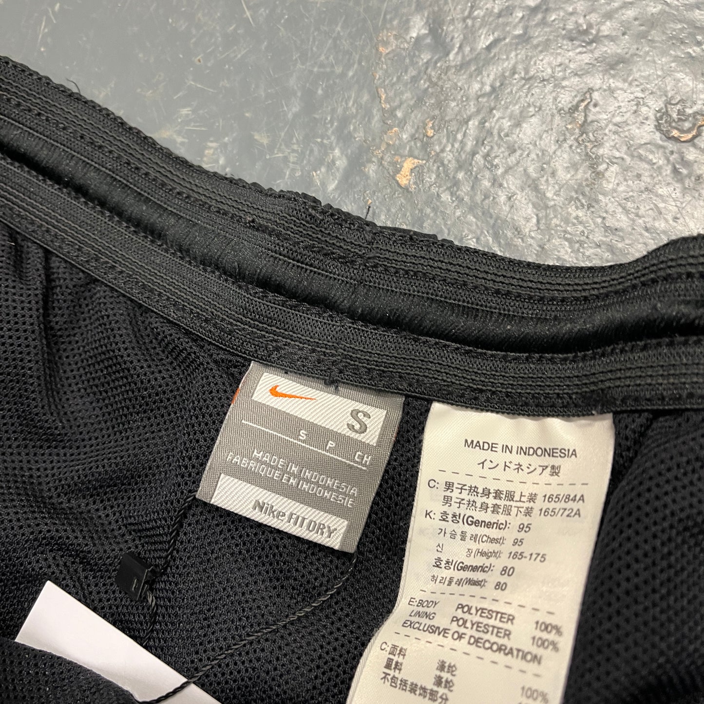 Nike Manchester united black track pants (S)