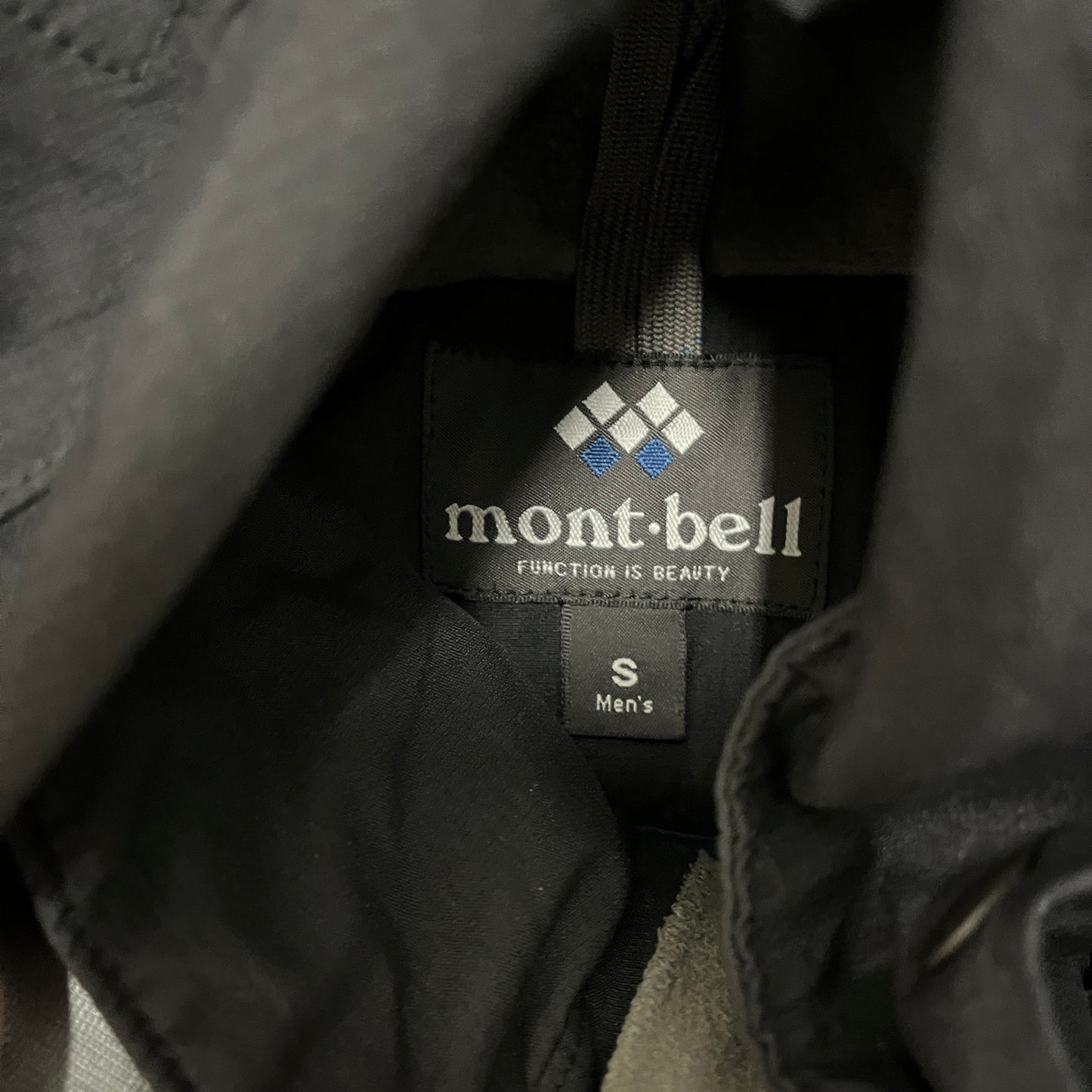 Montbell black shell jacket (S)