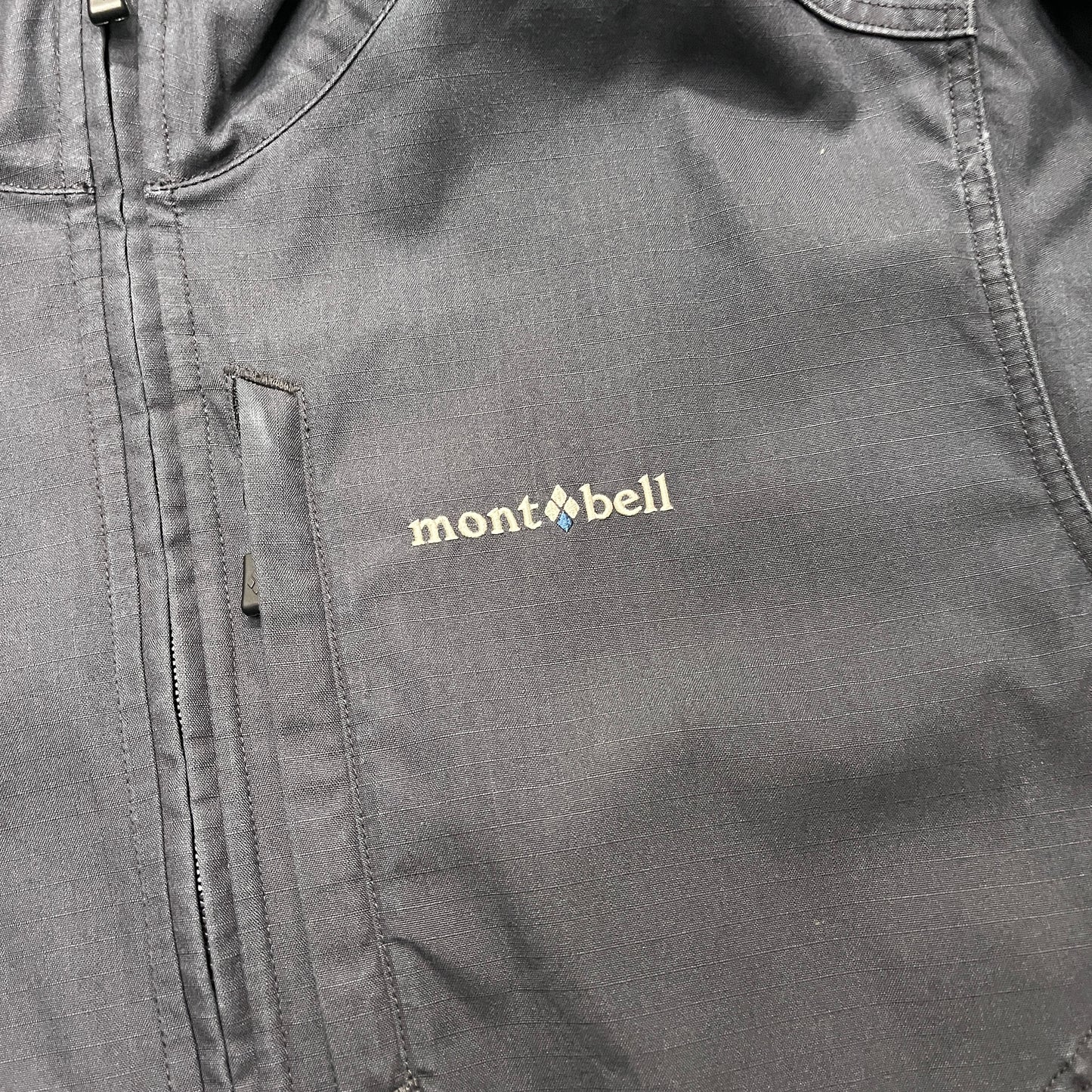 Montbell navy zipup jacket (L)