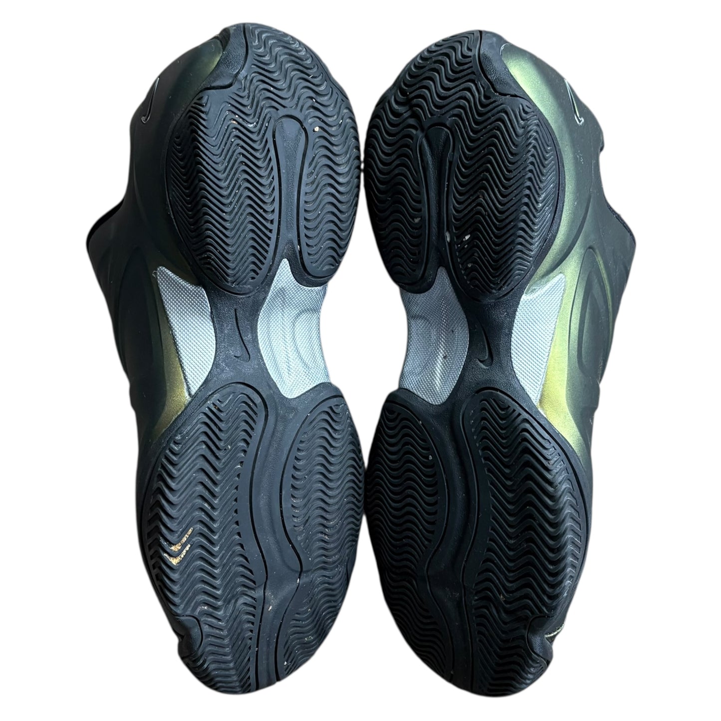 Supreme Nike metallic Court posite (UK9)