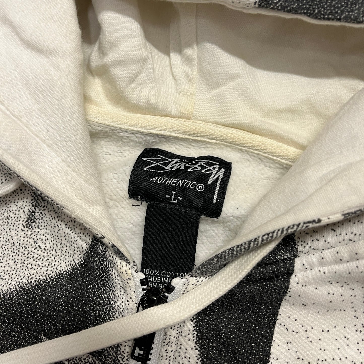 Stussy white collage zipup hoodie (L)