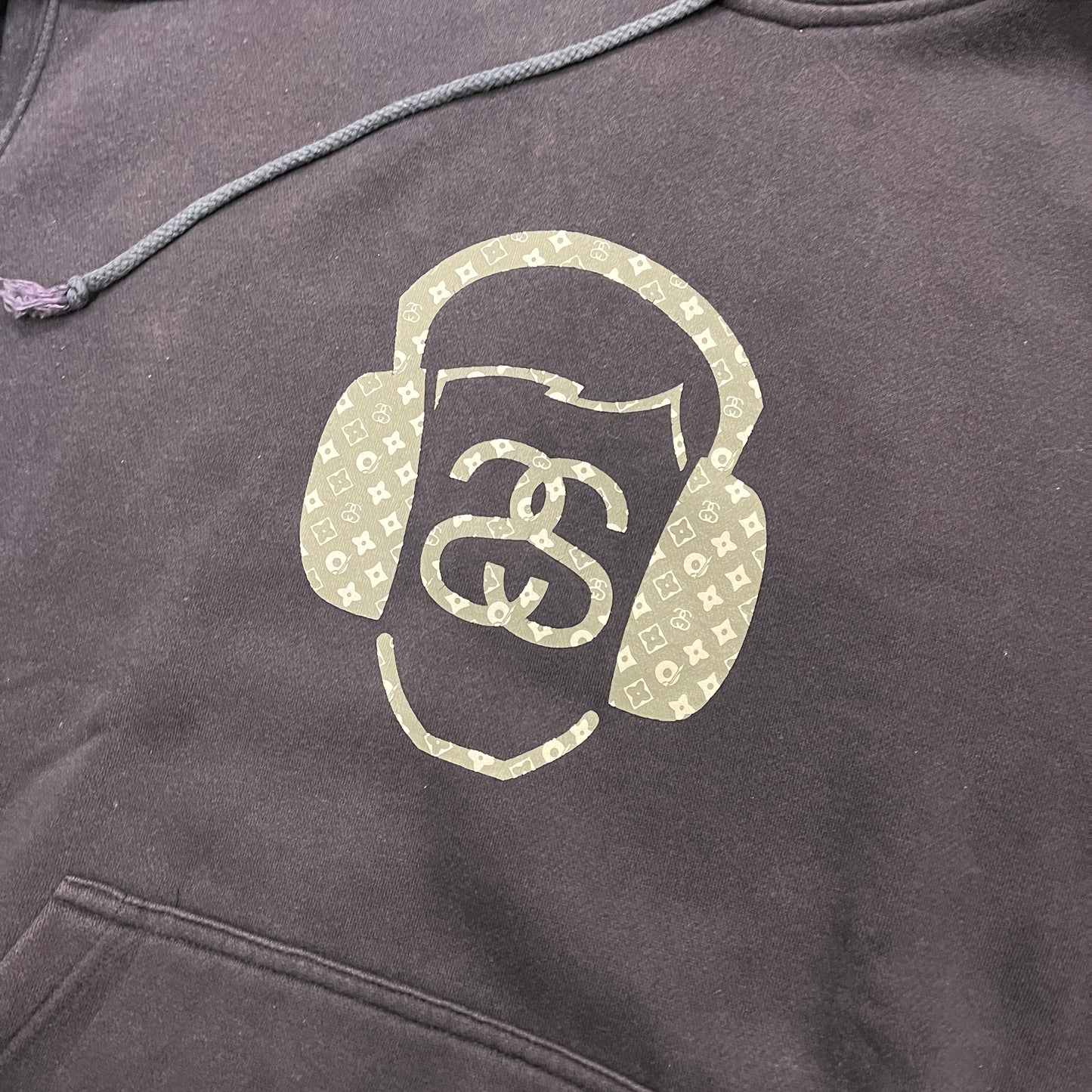 Stussy navy monogram headphones hoodie (M)