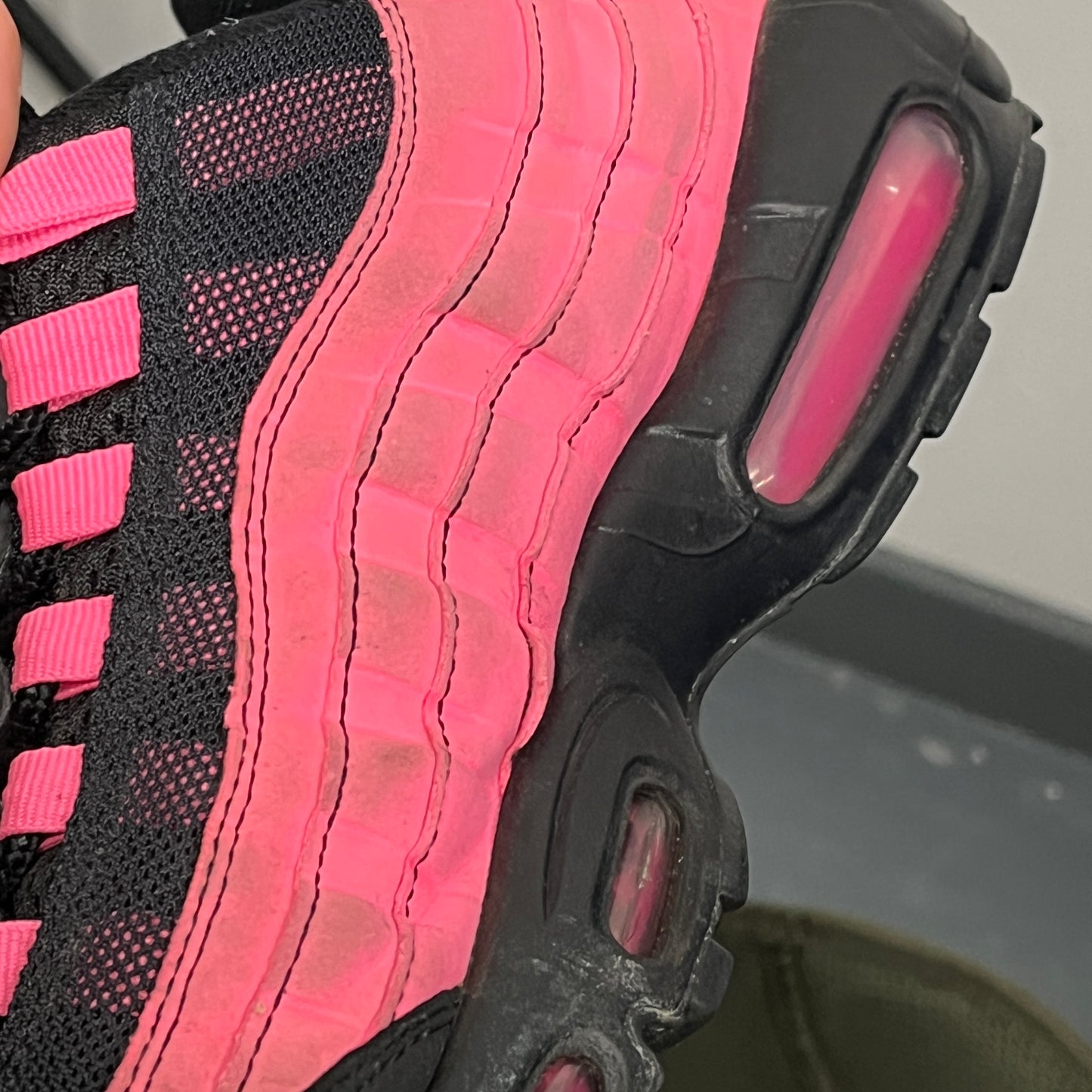 Air max 95 pink blast asia exclusive (UK8)