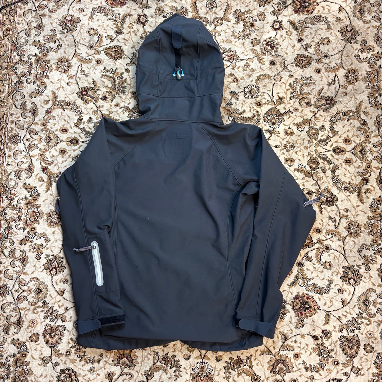 Montbell black shell jacket (M)