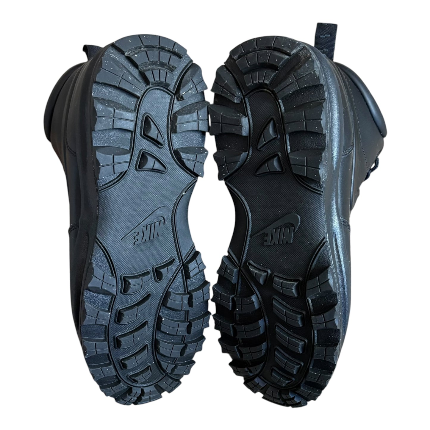 Nike Manoa black boot (UK8)