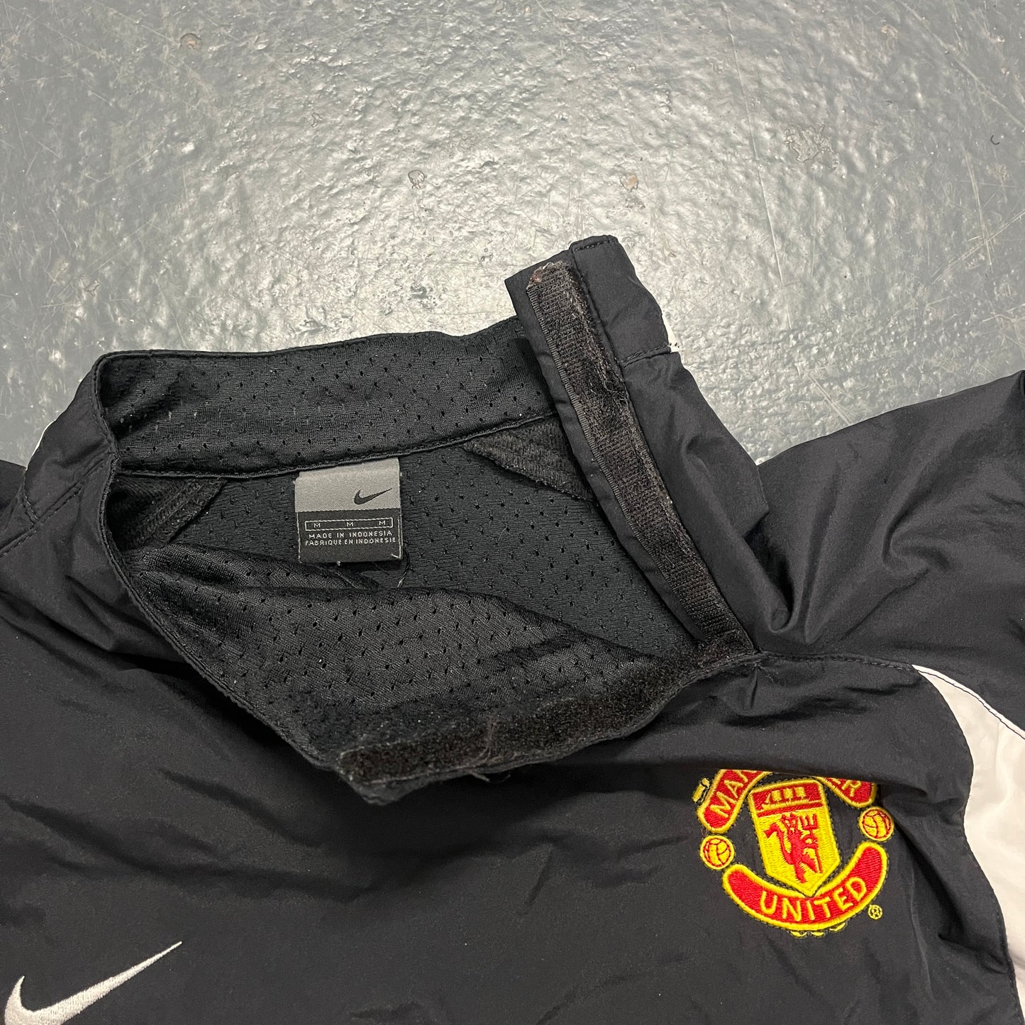 Nike manchester united black track sweatshirt (M)