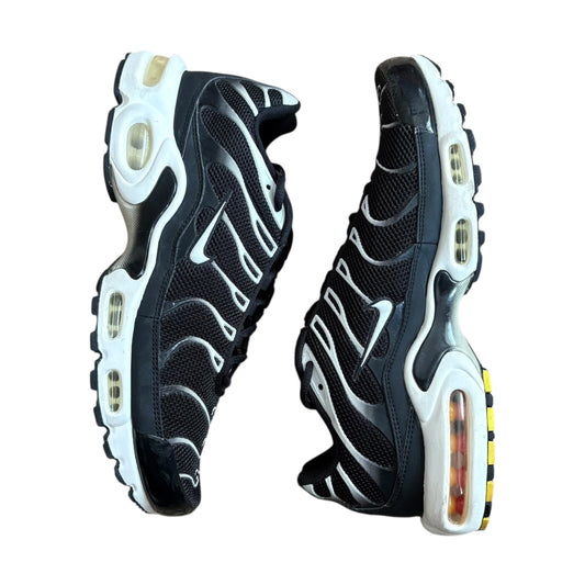 Nike air max plus TN black/white (UK9)