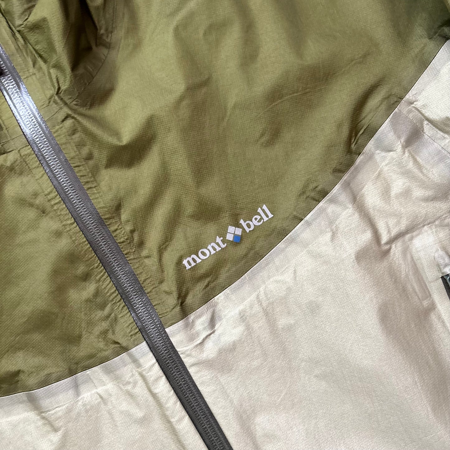 Montbell olive shell jacket (M)