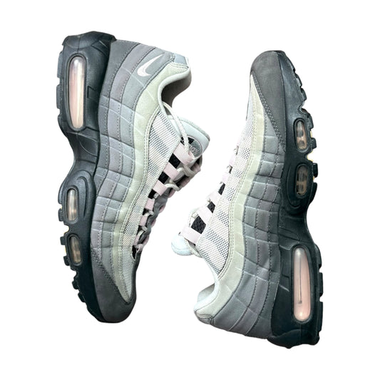 Nike air max 95 pink foam (UK7.5)