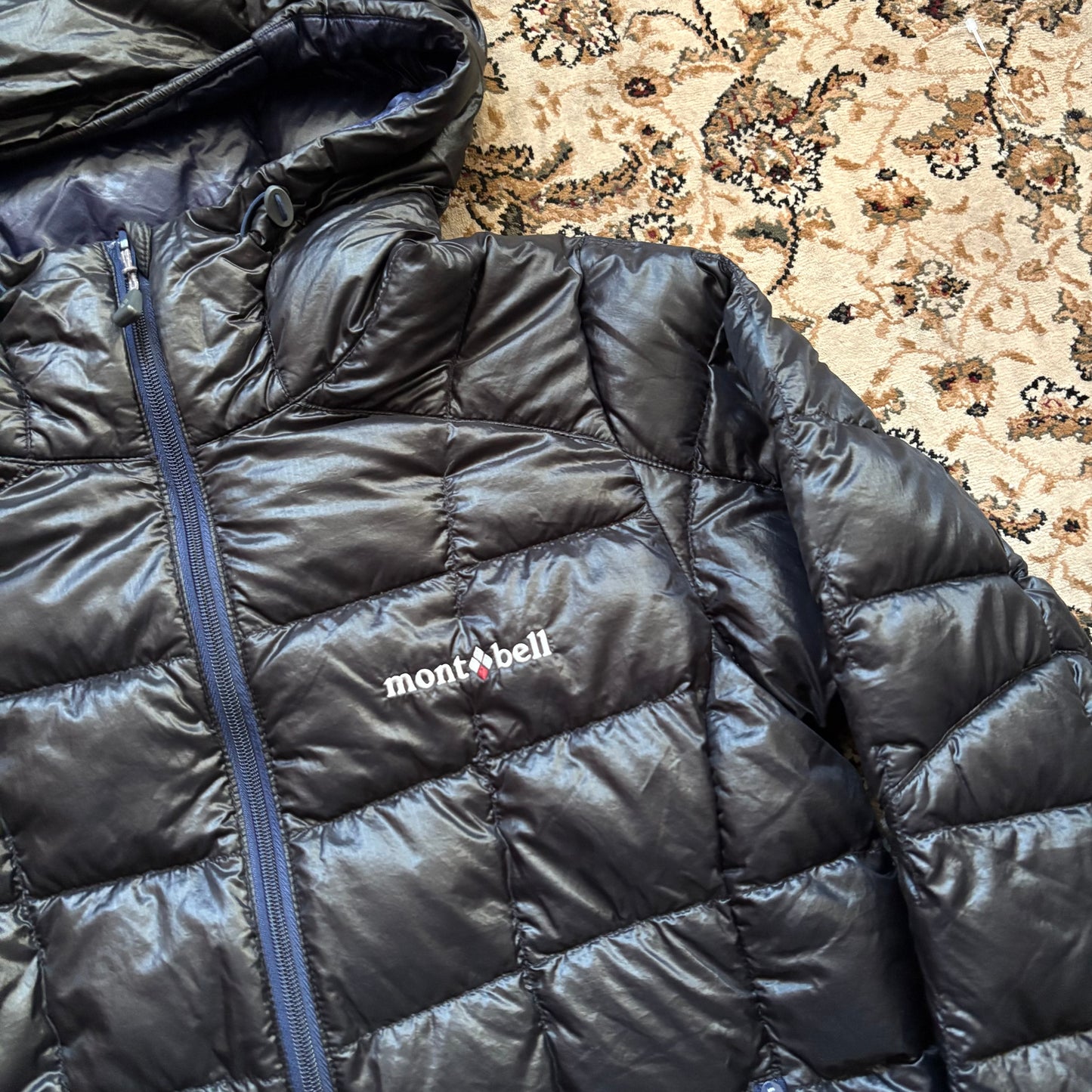Montbell black square stitch puffer (XS)