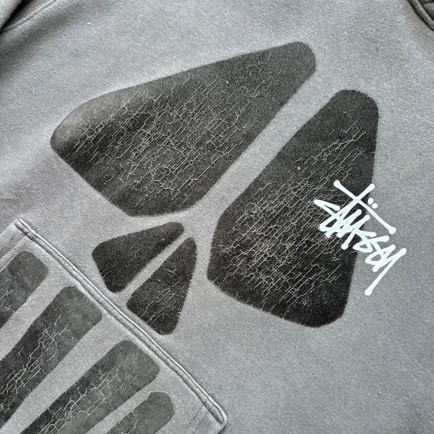 Stussy black / grey skull hoodie (L)