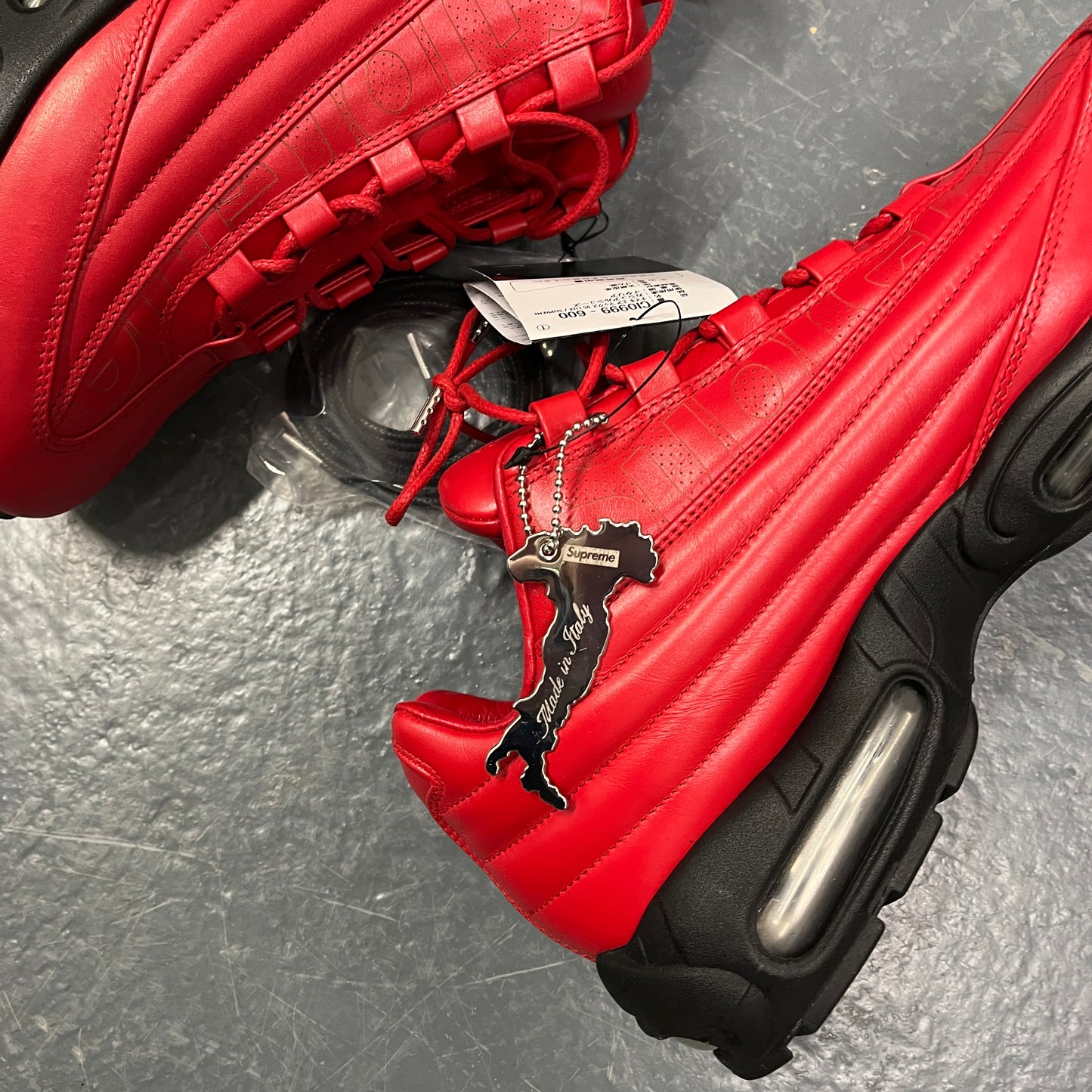 Supreme X Air max 95 LUX red (UK10) (brand new)