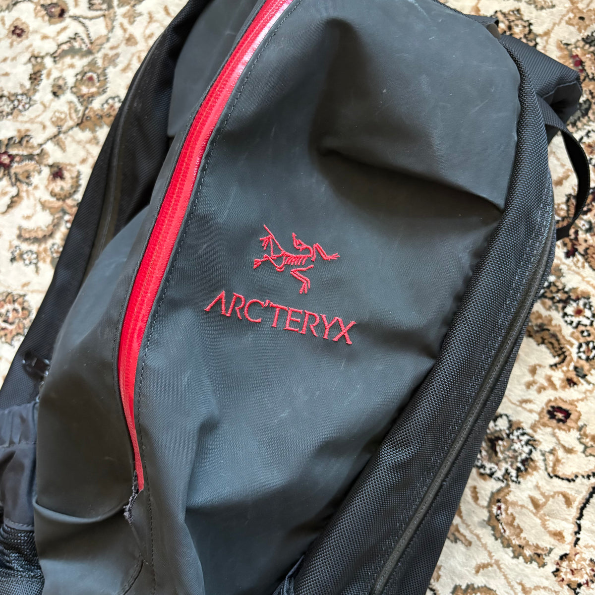 Arc’teryx Arro red/black backpack