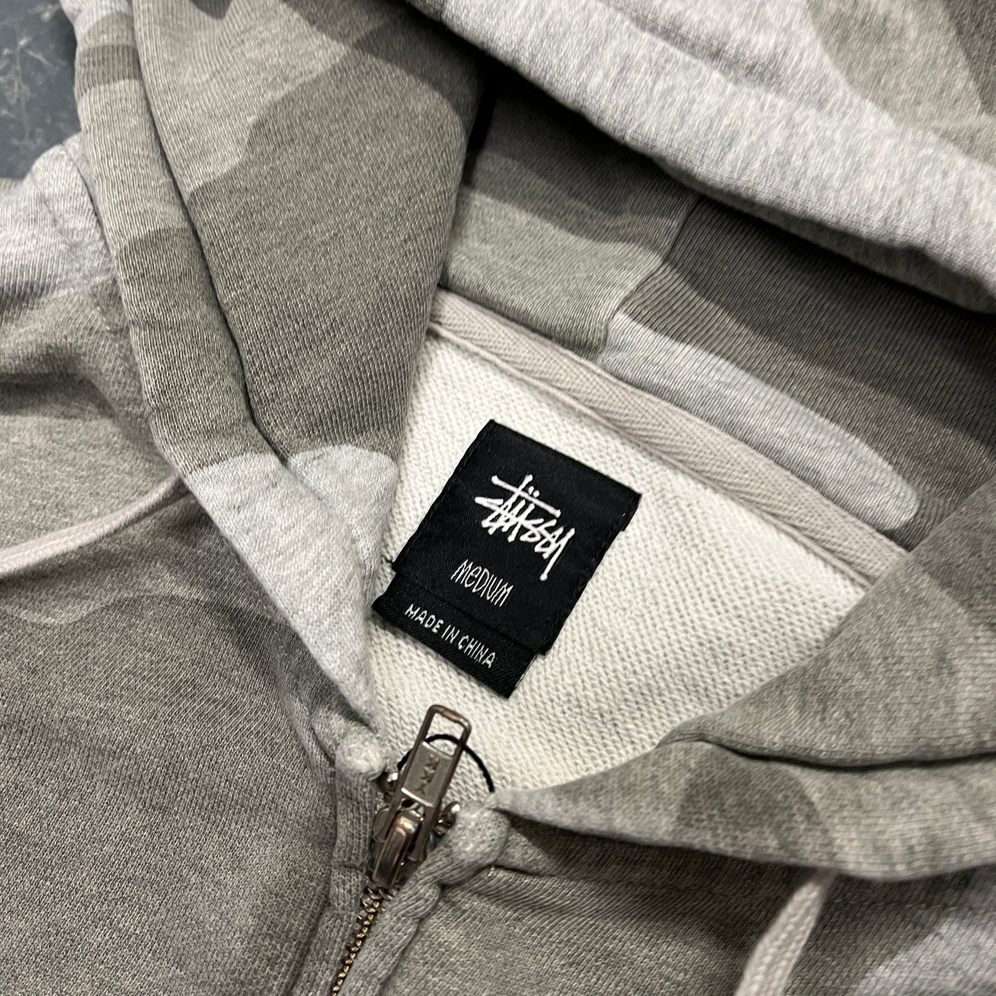 Stussy grey camo zipup hoodie (M)