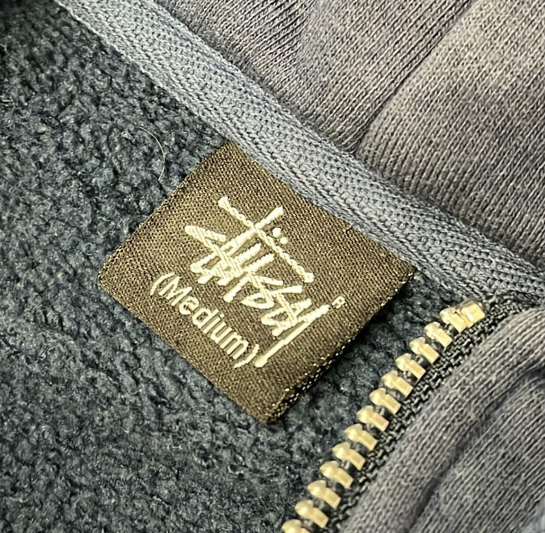 Stussy navy spellout hoodie (M)