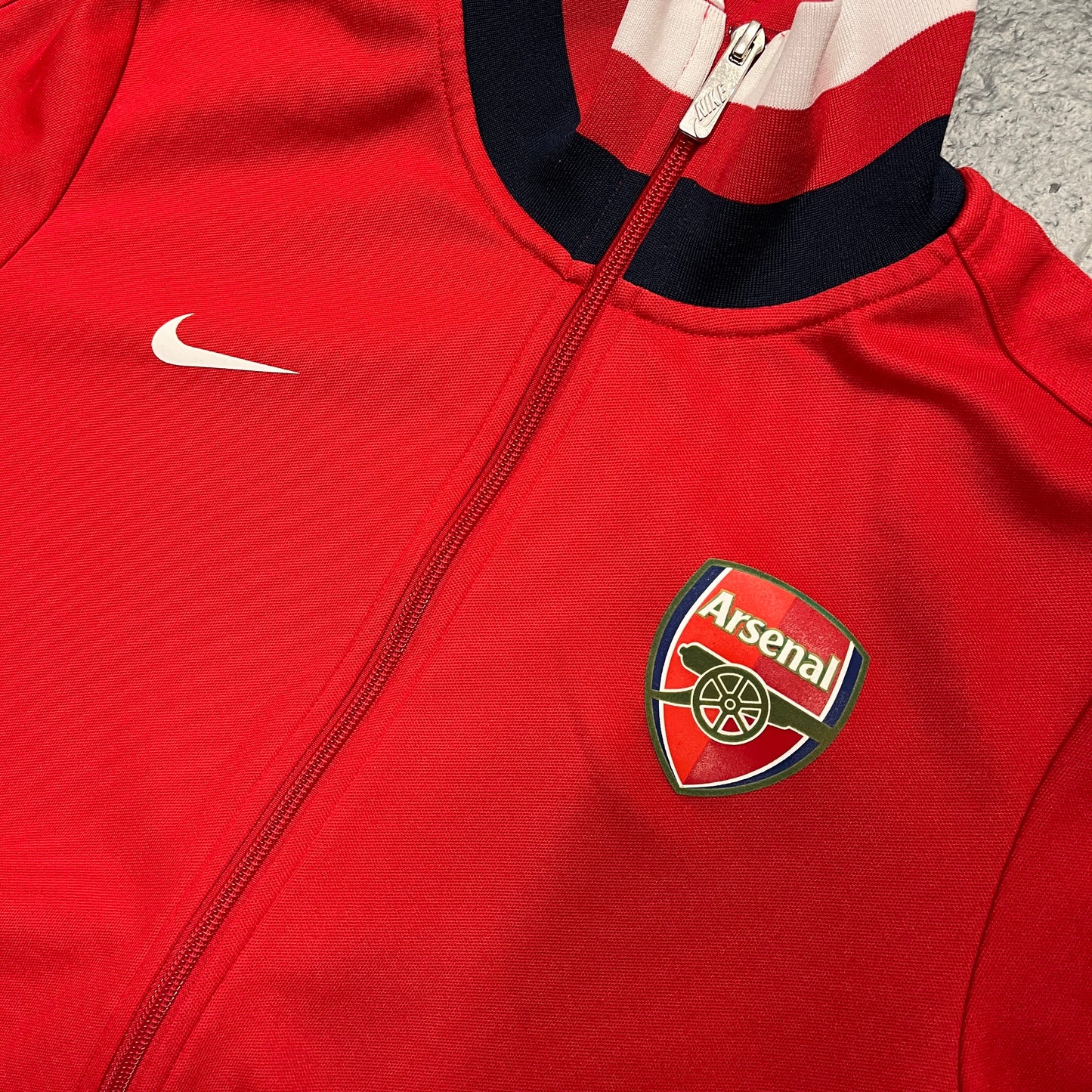 Nike arsenal red track jacket (L)