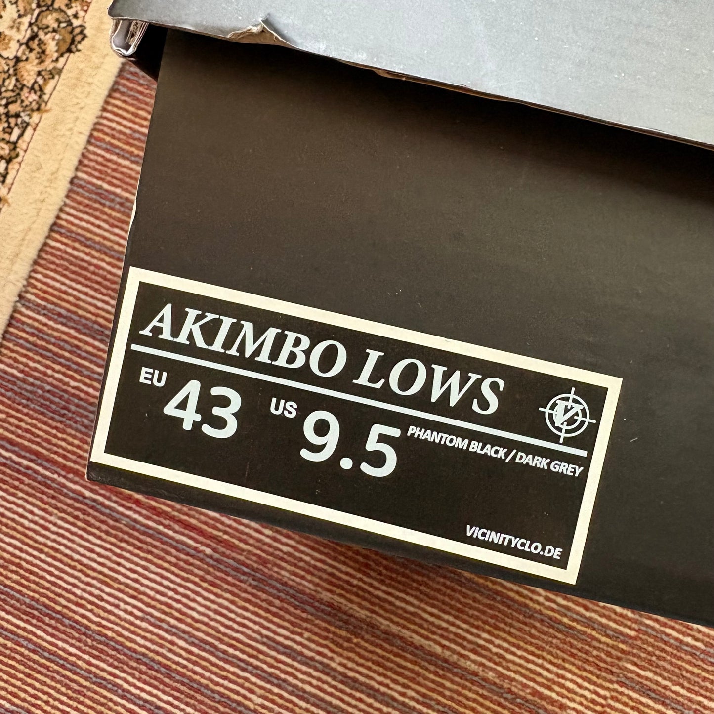 Vicinity Akimbo Low black (UK8.5)