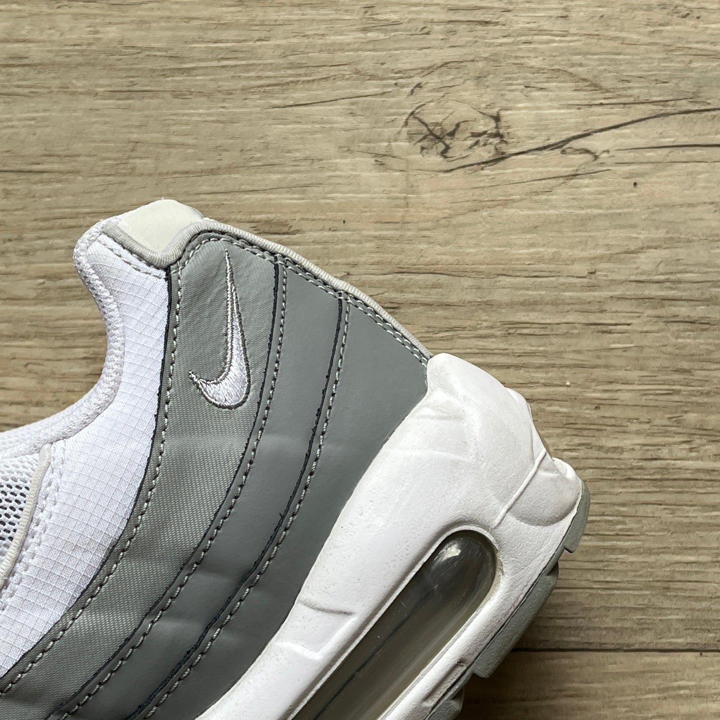 Air max 95 essential white/grey (UK9.5)