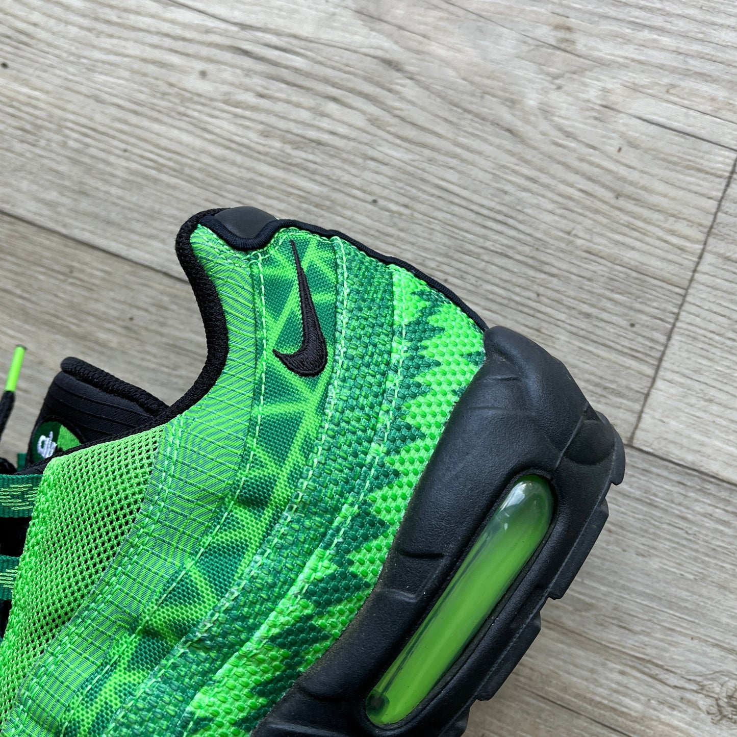 Air max 95 naija (UK8.5)