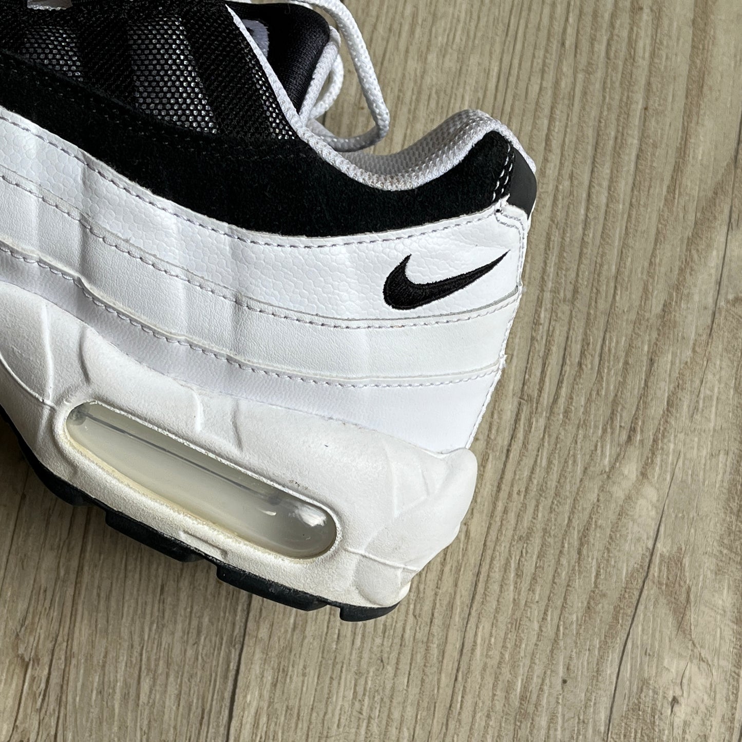 Air max 95 black/white (UK9)