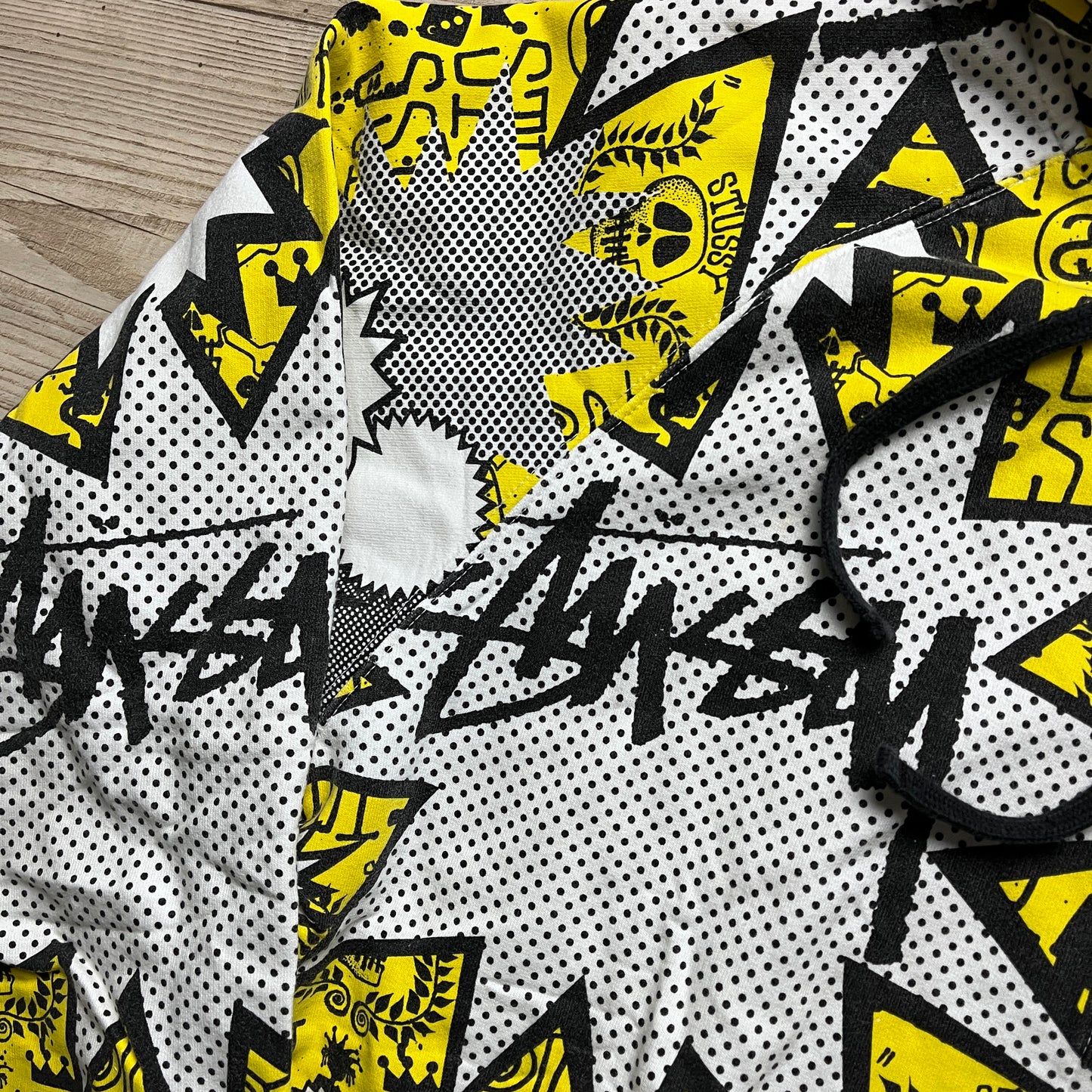 Stussy yellow speech bubble zipup (M+L)